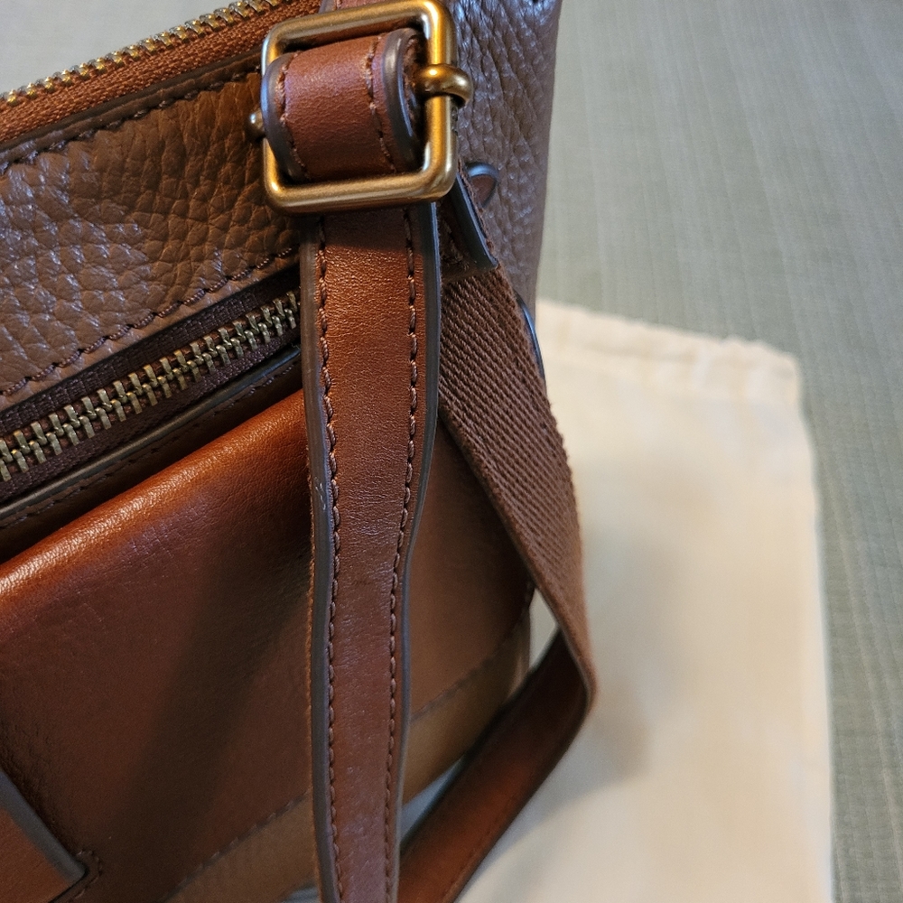 FOSSIL purse, New - Picture 8 of 8